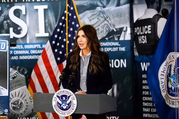 Sec. Noem fires back after Gov. Pritzker begs to pause ICE and CBP operations for Halloween