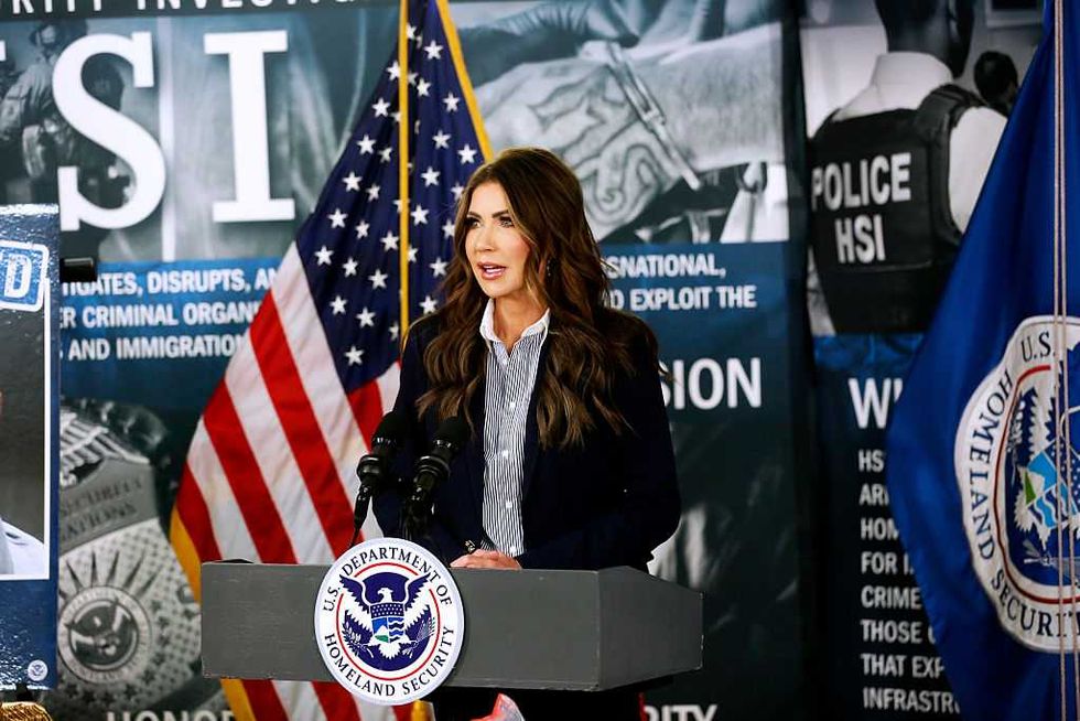 Sec. Noem fires back after Gov. Pritzker begs to pause ICE and CBP operations for Halloween