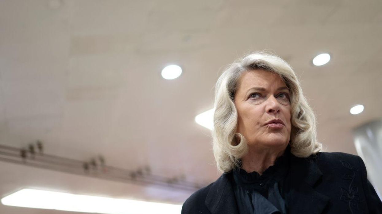 Sen. Cynthia Lummis booed, heckled at University of Wyoming graduation for stating that there are 'two sexes'