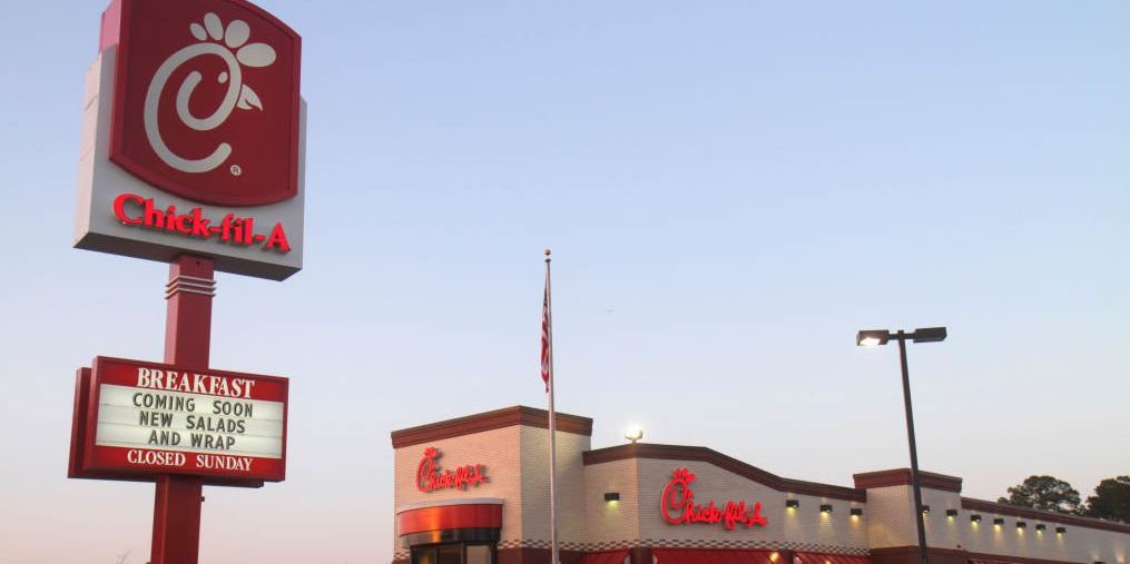Shake Shack takes a shot at Chick-fil-A with new promotion, but Chick-fil-A gets the last laugh - Vimarsana News