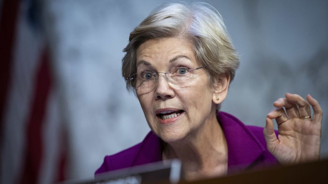 'Sharp and on his feet': Elizabeth Warren can't stand by last year's defense of Biden's mental health