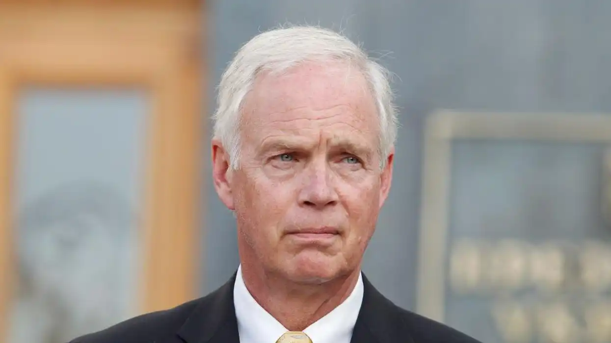 'Sit there and smirk': Sen. Johnson blasts Ellison over deadly protests in Minnesota