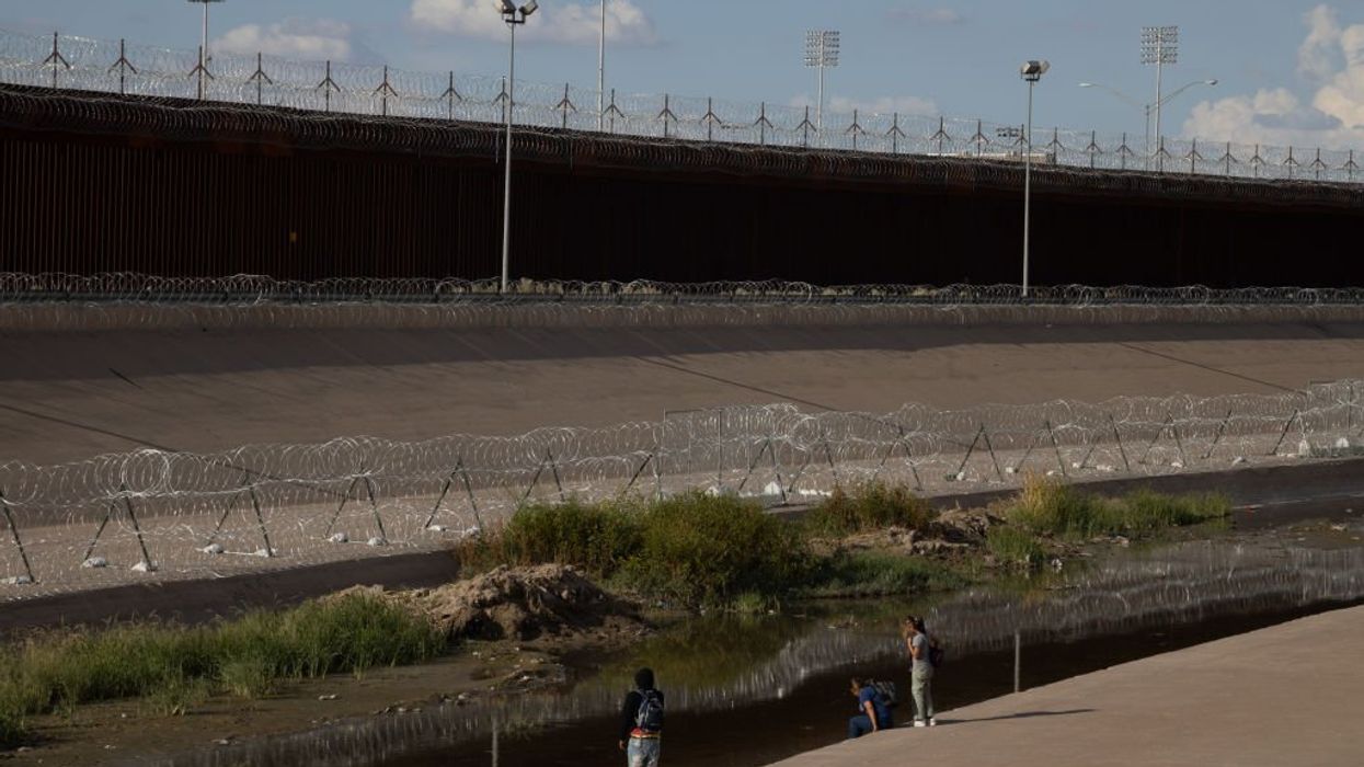 Smuggler with ties to ISIS helped migrants cross into US from Mexico: Report