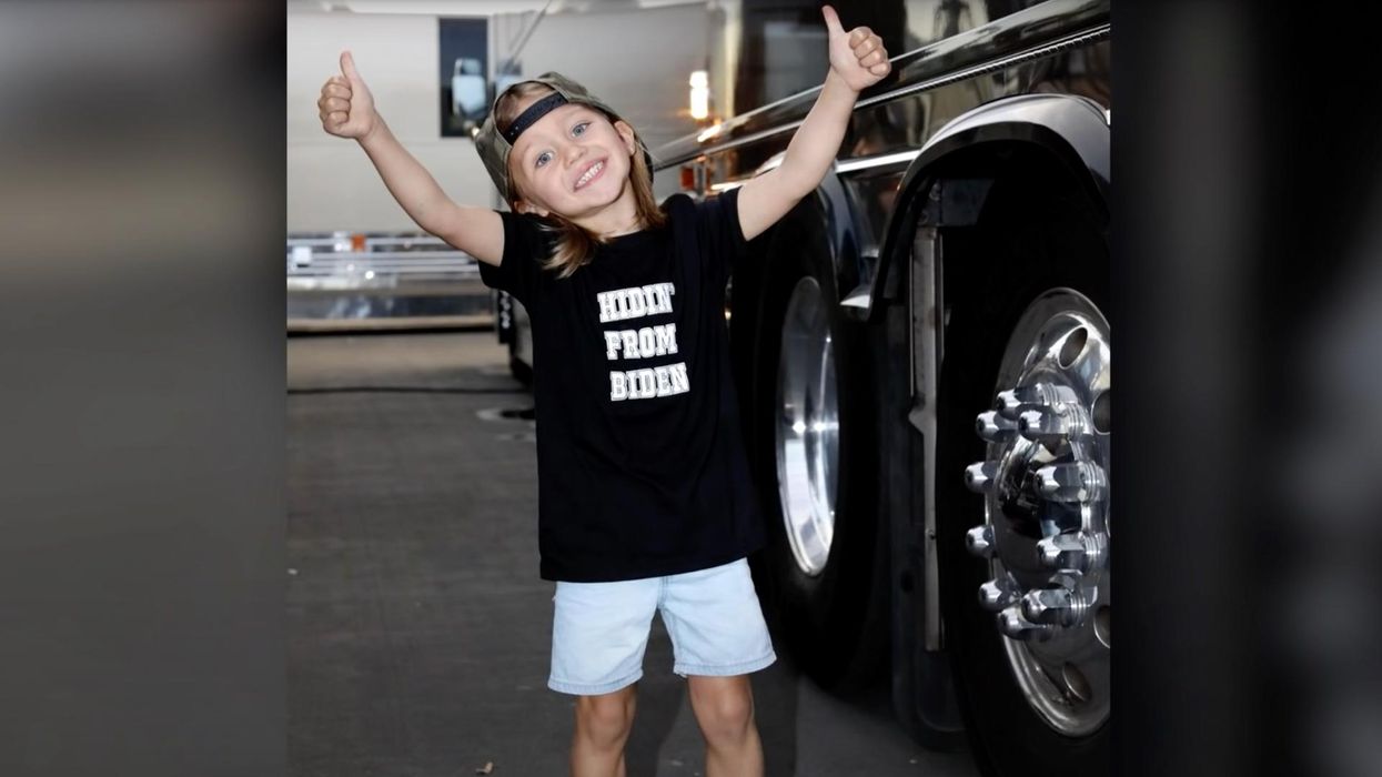 Social media users lose it after country superstar Jason Aldean’s toddler is seen wearing a ‘HIDIN’ FROM BIDEN’ shirt — but he claps back: ‘Watch your mouth!’