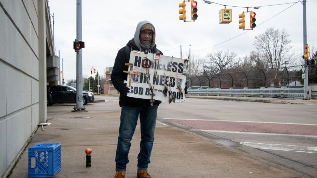 State cash for illegal aliens as homeless vets are left in the cold