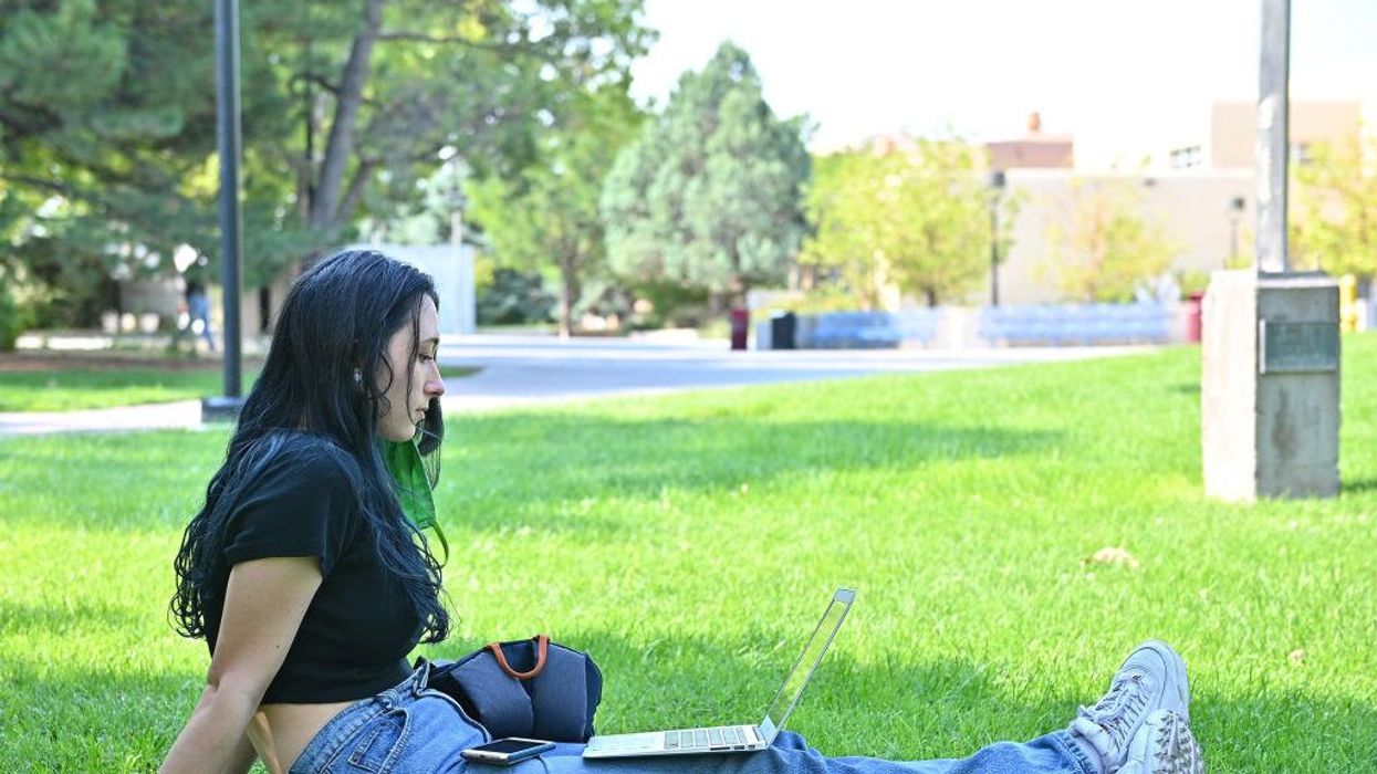 Study: Good-looking female college students' grades dropped when schools transitioned to remote learning