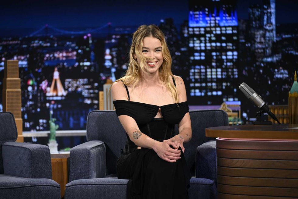 'Supergirl' star expects backlash because fans have 'weird ownership of women's bodies' — the responses are hilarious