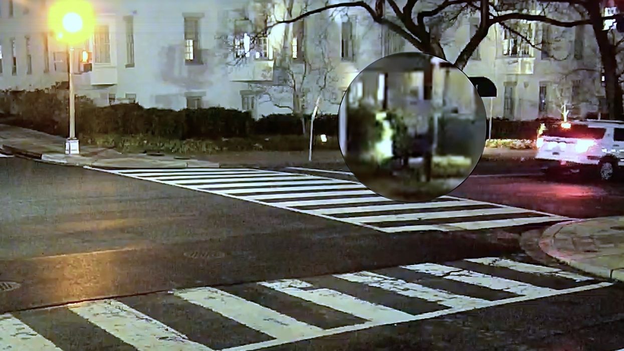 Suspect was across the street from Capitol Police squad car while walking to Jan. 5 bomb drop, video shows