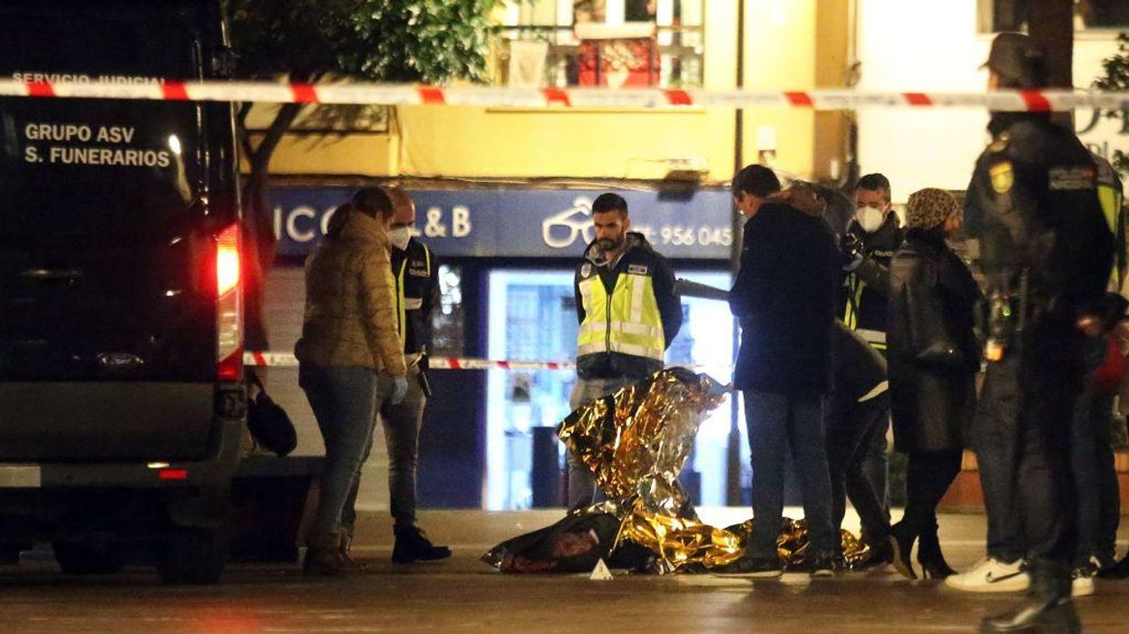 Suspected Islamic terrorist facing deportation storms into two Spanish churches with machete shouting 'death to Christians,' hacks up priest and others