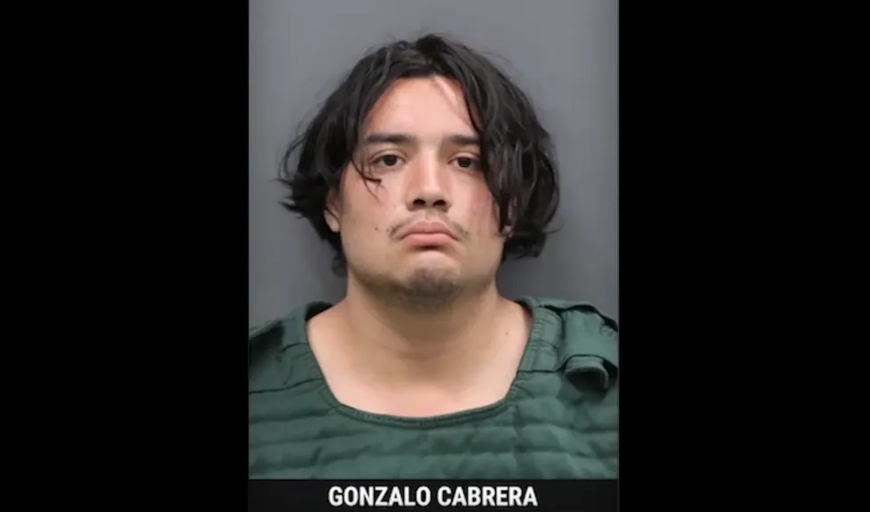Suspicious Florida male batters deputy amid arrest in store parking lot, cops say. Then they pull crowbar from his waistband.