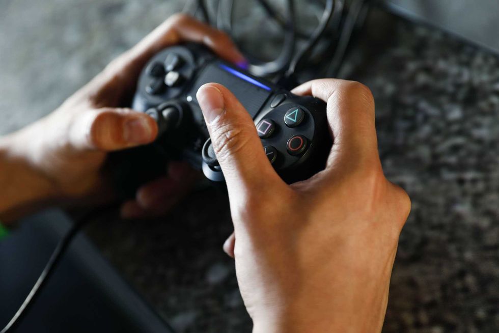 Teen knocks out man who climbed through kitchen window, claimed to be ICE, 