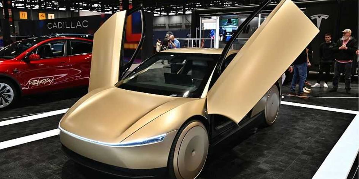 Tesla's winning the self-driving race — so why is Washington trying to slow it down?