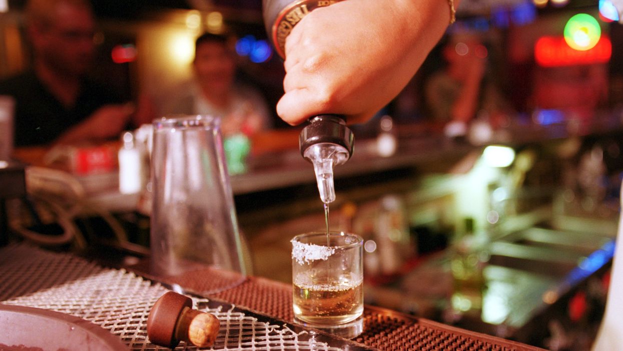 Texas bar bans customers who wear masks