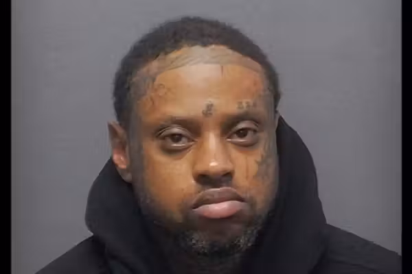 Texas crook with 37 prior arrests gets released from jail, cuts off ankle monitor, then steals over $200K in jewelry: Cops