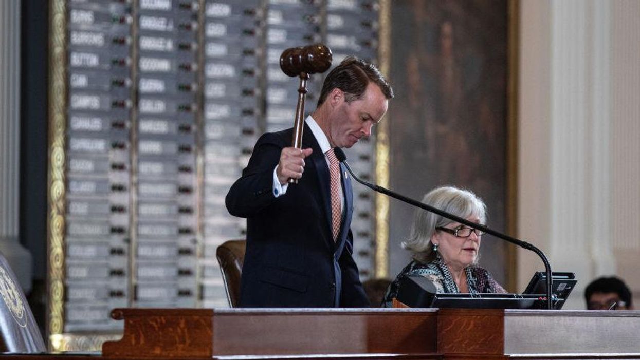 Texas House speaker issues arrest warrants for AWOL Democrats after state Supreme Court overrules local judge