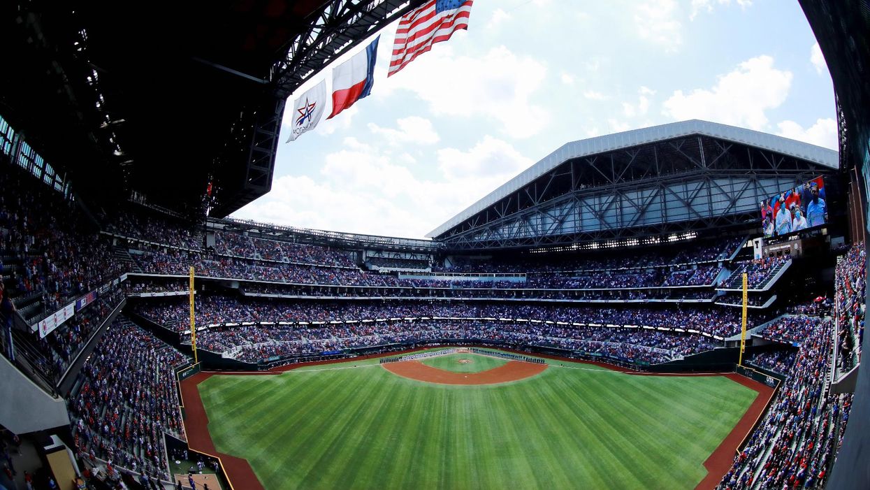 Texas Rangers stadium opens up at full capacity amid pandemic — and seats 38,000 people strong