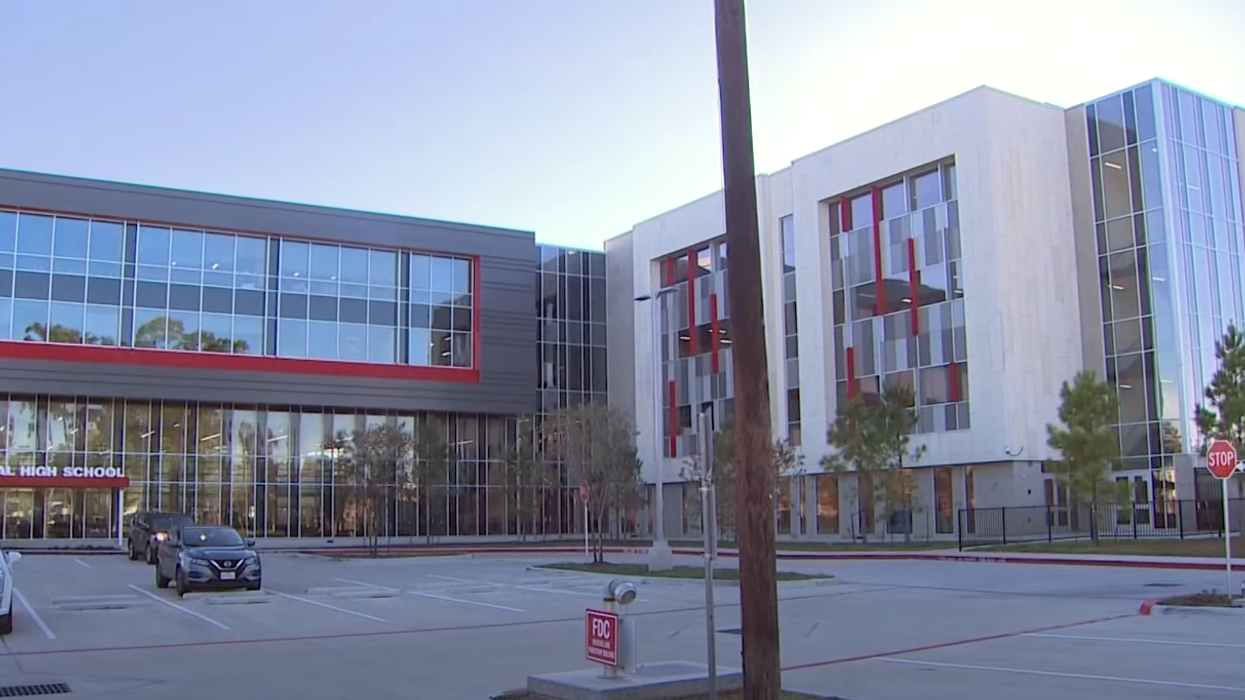 Texas teacher accused of giving perfect grades to student in exchange for intimate relationship