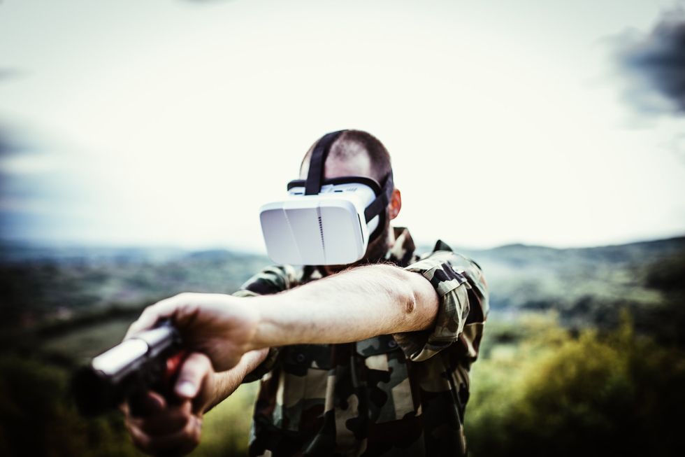 The military is using virtual reality‚ but is it vulnerable to hacking?