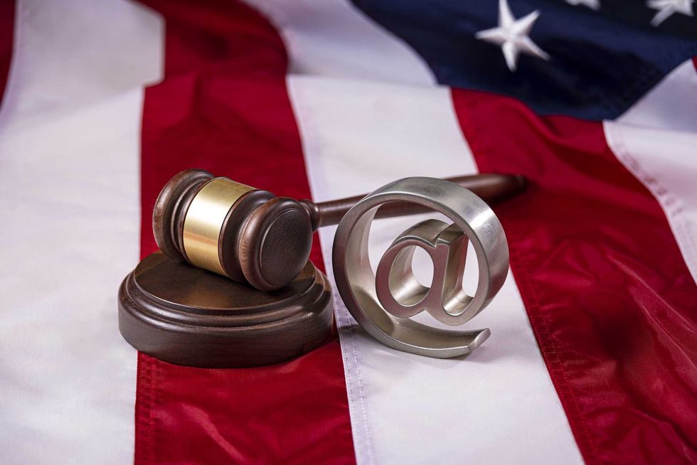 The trial lawyers come for online free speech