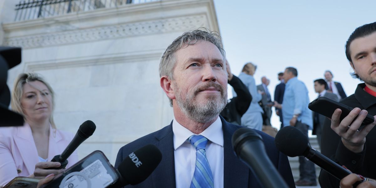 Thomas Massie leads pressure campaign, forcing Congress to address Epstein Thomas Massie leads pressure campaign, forcing Congress to address Epstein