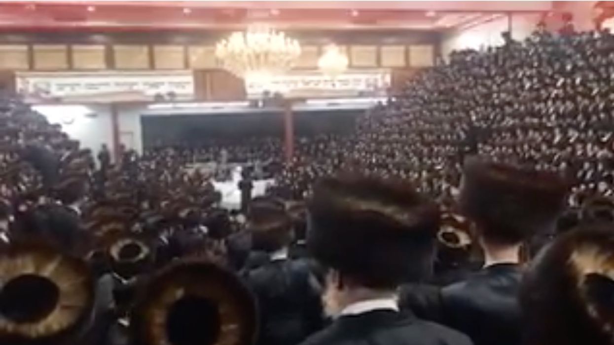 Thousands gathered for a secret, massive wedding ceremony in Brooklyn — and Gov. Cuomo is livid about it