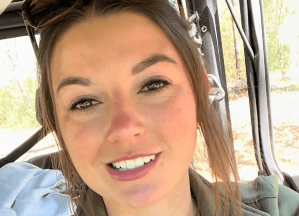 TikTok fishing star fires back with perfect response to affront of Southern accents‚ claim that 'American women are literally men'