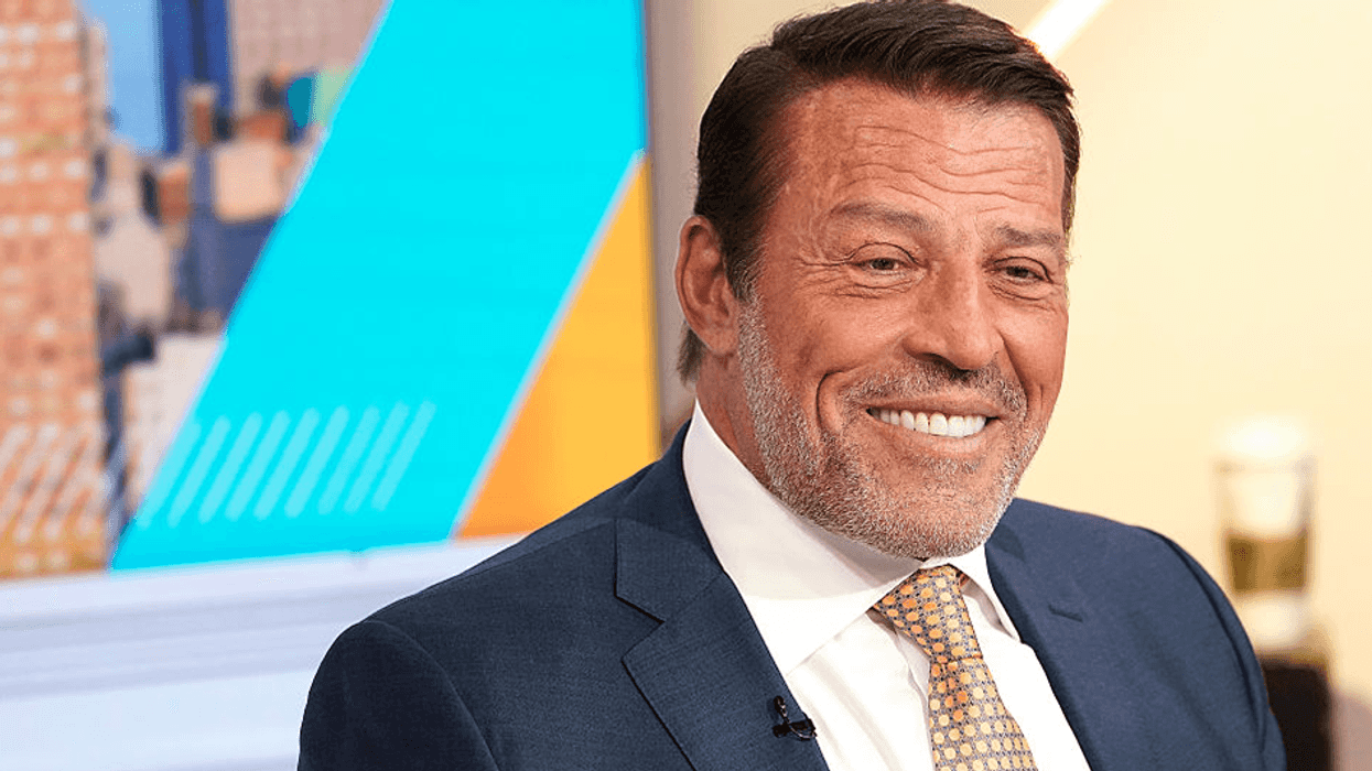 Tony Robbins says his AI agent bought a robot — and asked to take it over. The internet's not so sure.