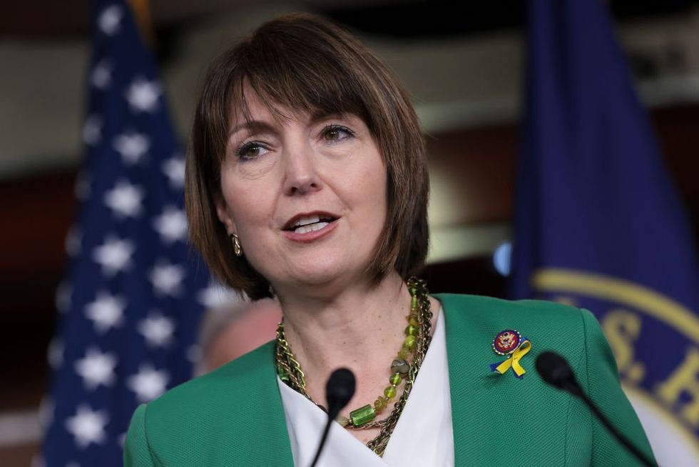 Top lawmaker addresses &apos;fear&apos; of kids&apos; data online by leading the way on a bipartisan privacy standard