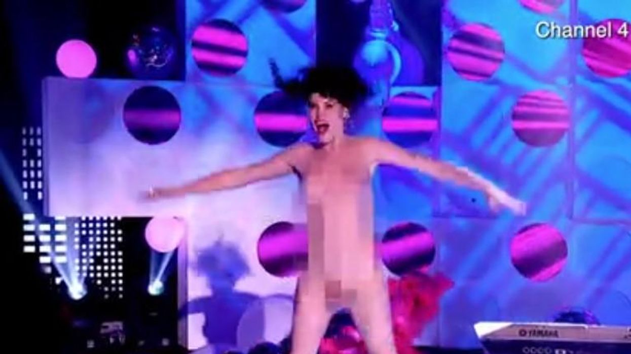 Trans comedian strips naked, plays keyboard with penis on live TV in UK: 'I'm a perfect woman!'