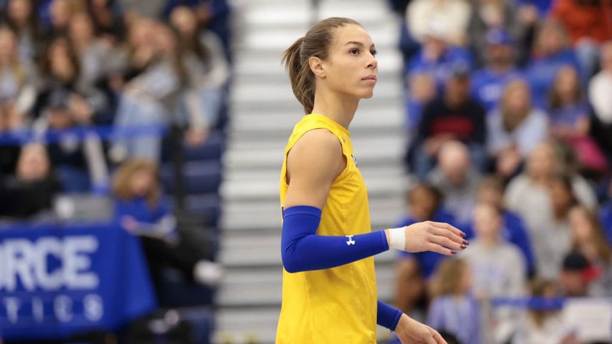 Transgender NCAA athlete heckled with 'no men in women's sports' chants — staff desperately tries to silence crowd members