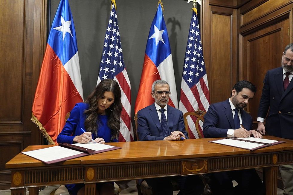 Tren de Aragua in crosshairs as Noem signs deal with Chile to help prevent foreign gangs from entering US
