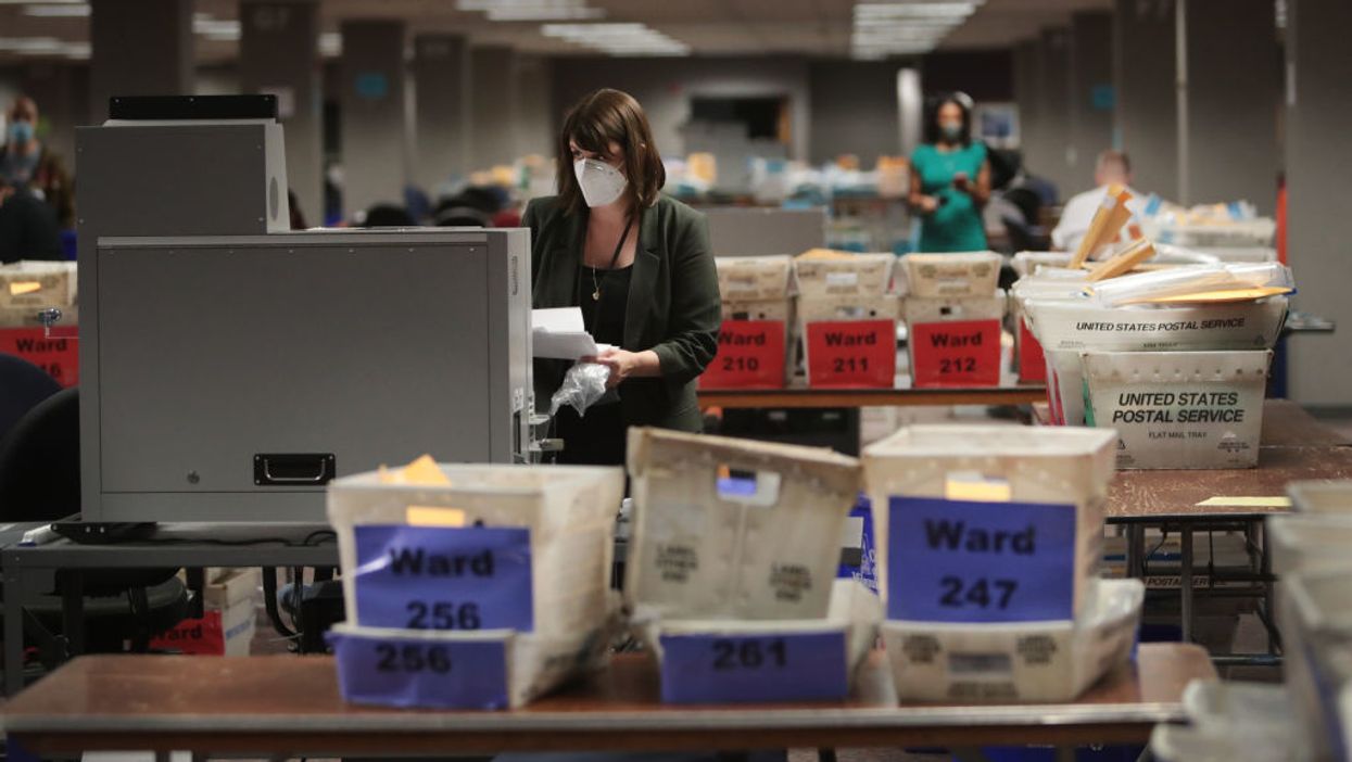 Trump campaign pays $3 million to officially begin recounts in 2 liberal Wisconsin counties