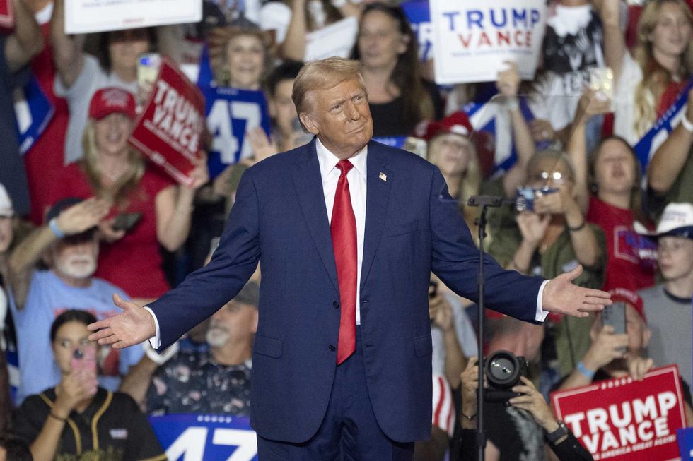 Trump drops historic announcement for midterm elections