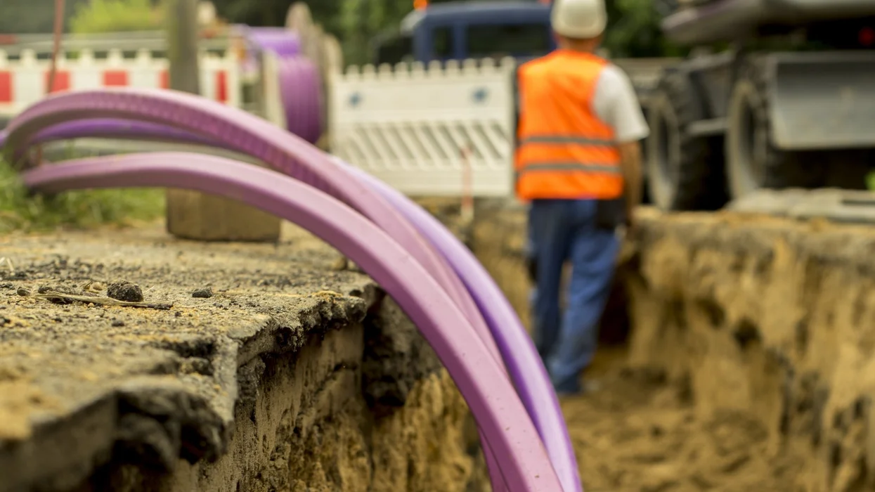 Trump nukes Biden’s broadband gimmick, saving taxpayers billions