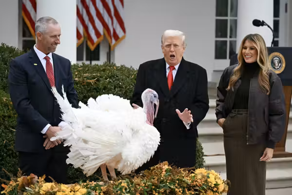 Trump taunts political opponents as turkey pardon goes off script: 'He's a fat slob'