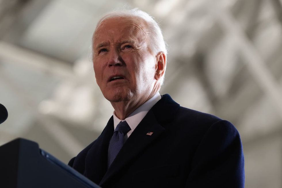 Trump vows to EXPOSE shadow government with probe of alleged Biden autopen power-grab