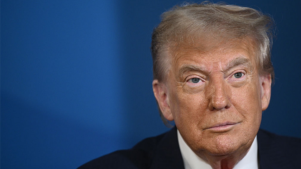 Trump White House trolls every former employee, including Obama, with one simple change