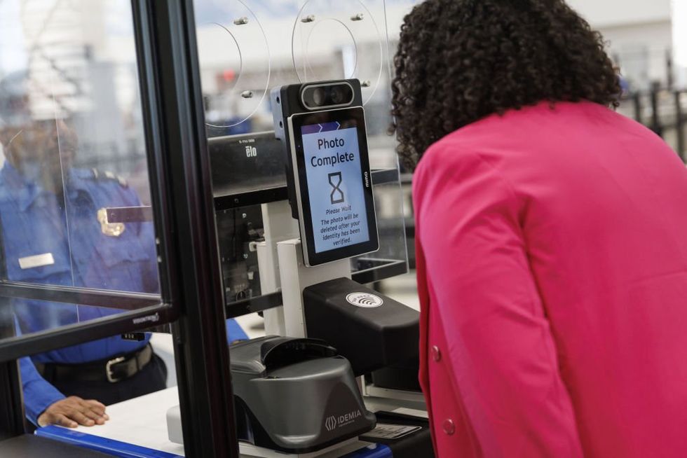 TSA installing facial recognition tech in over 400 airports‚ despite major privacy concerns