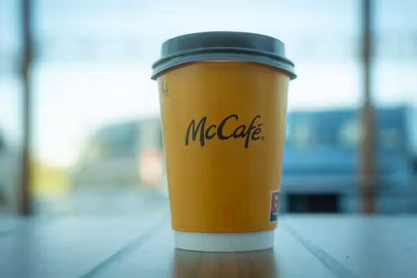 Unhinged female accused of tossing hot coffee on McDonald's manager finally appears before judge