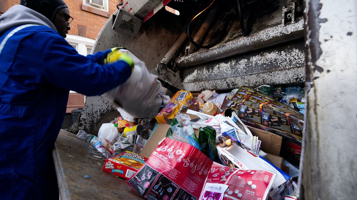 Union members threaten and harass residents who dare drop off garbage during Philadelphia strike: 'This is disgraceful'