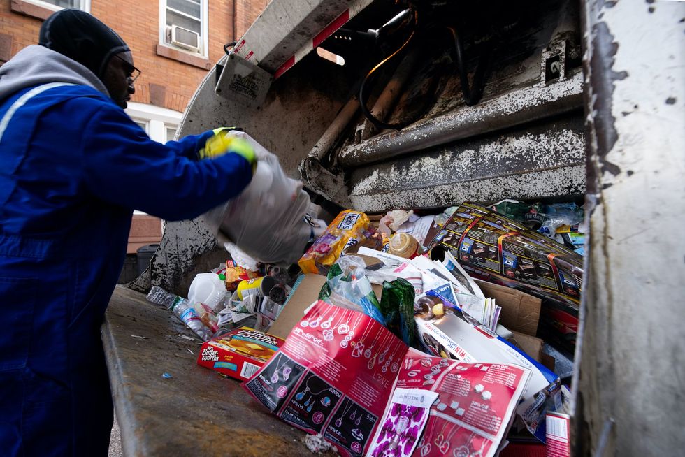 Union members threaten and harass residents who dare drop off garbage during Philadelphia strike: 'This is disgraceful'