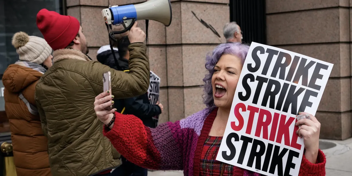 Union tries to scold Philly resident for ‘scabbing’ during garbage strike — and gets obliterated by ridicule on social media Union tries to scold Philly resident for ‘scabbing’ during garbage strike — and gets obliterated by ridicule on social media