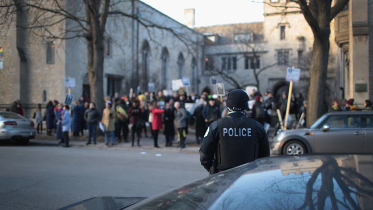 University of Chicago activist group advises students not to call the cops when they witness someone stealing: 'If no one is in danger, move on'
