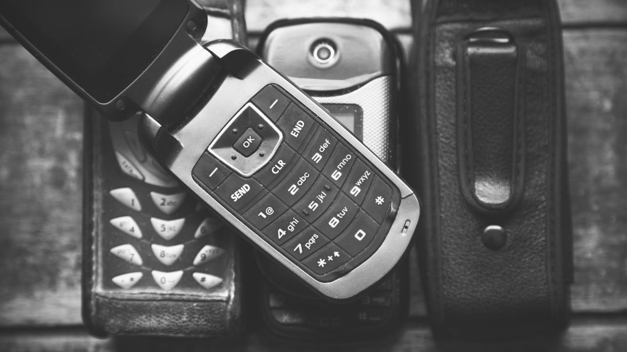 Upgrade to a dumbphone