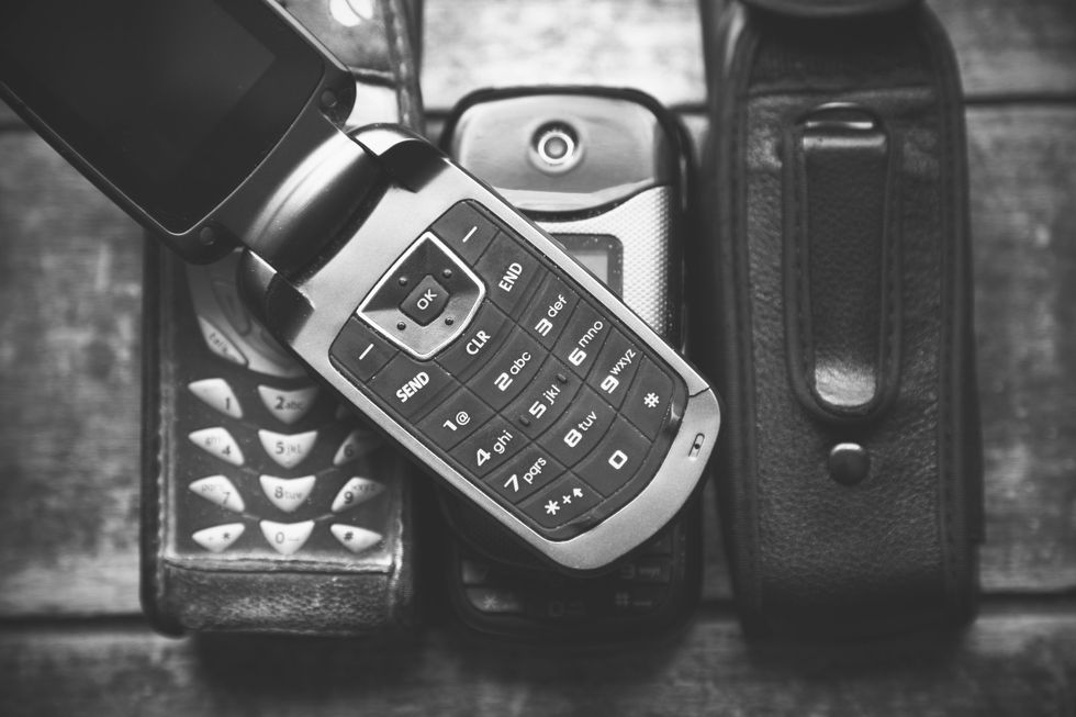 Upgrade to a dumbphone