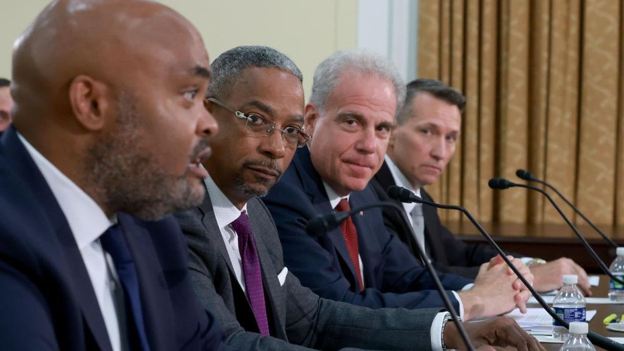 US Secret Service identifies 15,000 fraudulent bank accounts and seizes $286 million in stolen COVID relief loans
