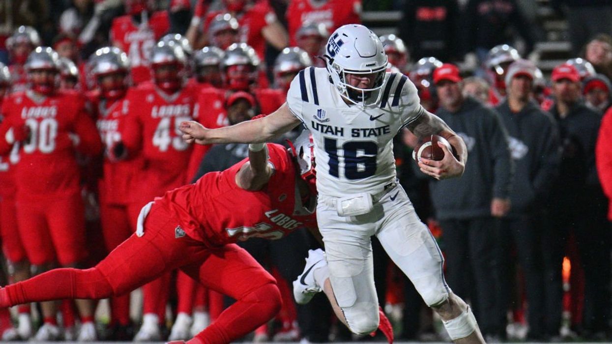 Utah State QB to forgo senior season, join Navy SEAL training instead: 'I just want to ... protect this great country'