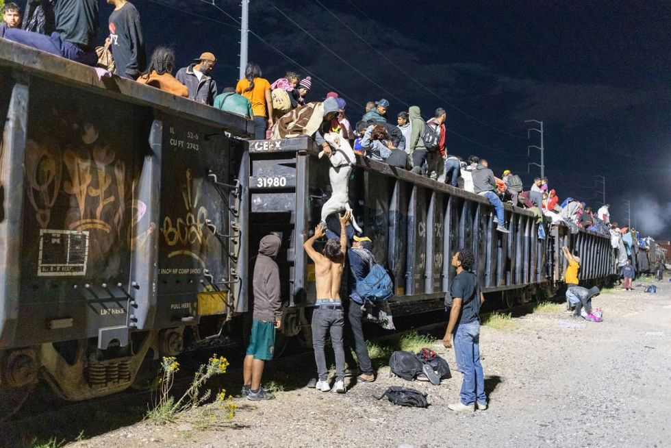 Venezuelan who illegally crossed into US is suspect in shooting of two NYPD officers