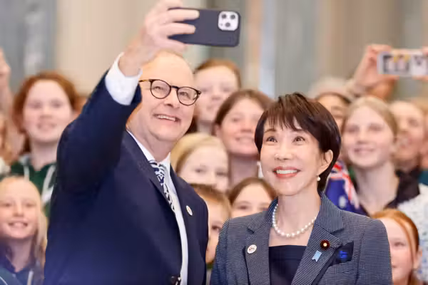 VIDEO: Australian prime minister under fire over joke about foreign leader's 'melons'
