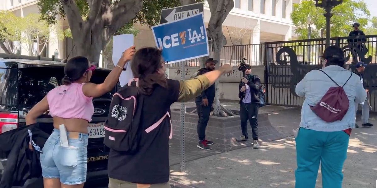 VIDEO: Blaze News reporter on scene as tensions escalate in Los Angeles for 4th night VIDEO: Blaze News reporter on scene as tensions escalate in Los Angeles for 4th night